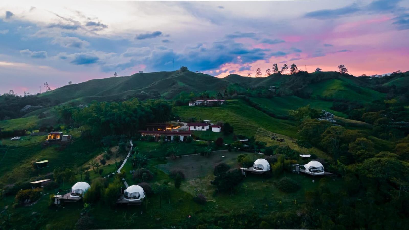 Ecohotel Monte Tierra Habitaciones Y Glamping 菲兰迪亚 外观 照片